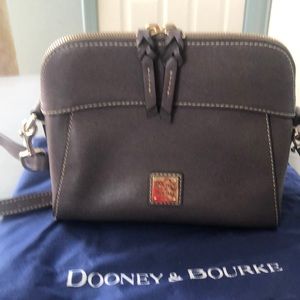 Dooney & Bourke Pebble Grain Crossbody in Elephant (color)